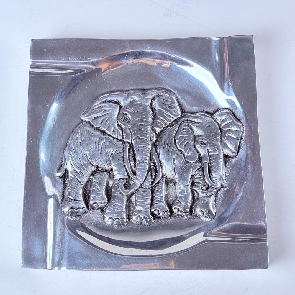 RARE Ashtray Metal Elephant Couple Cigar Tobacco Detailed 8.75” Vintage HEAVY!